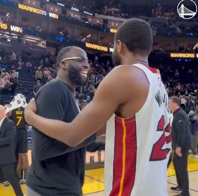 世界杯官网app下载-人缘真好！维金斯赛后与多位前队友热情相拥 追梦主动过来打招呼