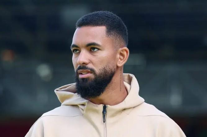 世界杯手机直播入口-TA：维拉正认真考虑签回道格拉斯-路易斯，目前尚未开启谈判