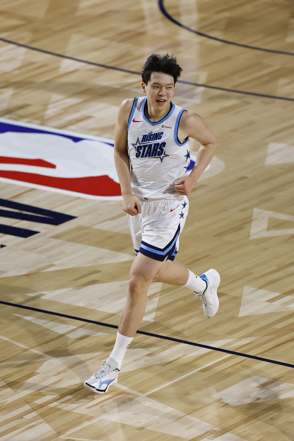 世界杯官方正版软件-拓媒：杨瀚森&amp;利拉德在全明星赛的表现证明他们都是可用之人