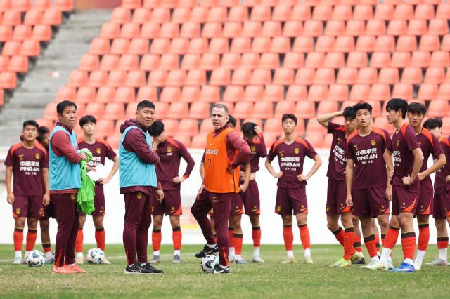 世界杯高清播放平台-U19国青义乌集结将两战袋鼠 步入战术磨合快车道